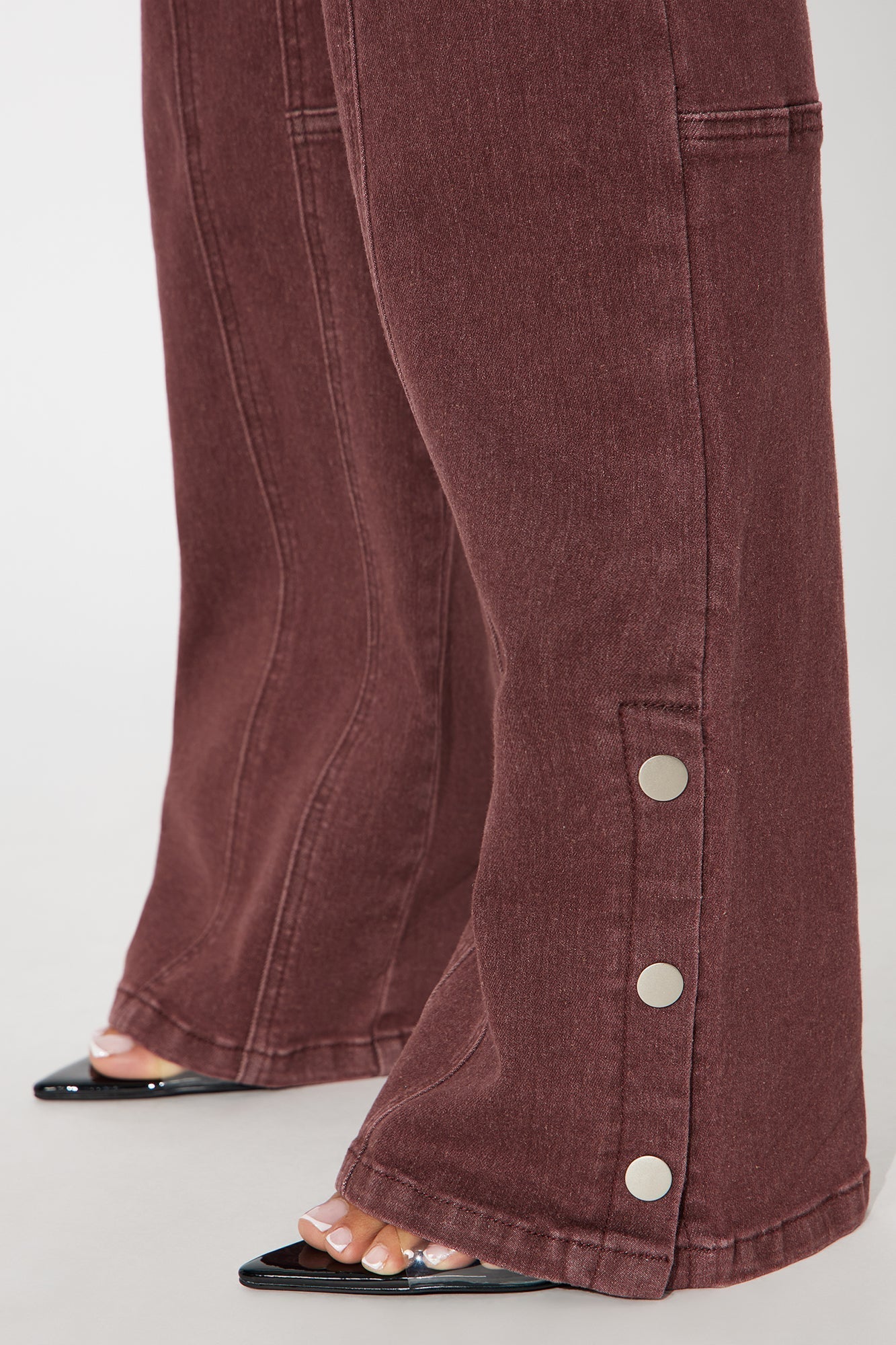 Chasin' You Mineral Wash Pant - Burgundy